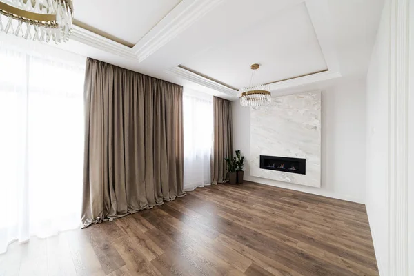 Diseño Interior Una Habitación Nueva Blanca Con Chimenea Casa — Foto de Stock