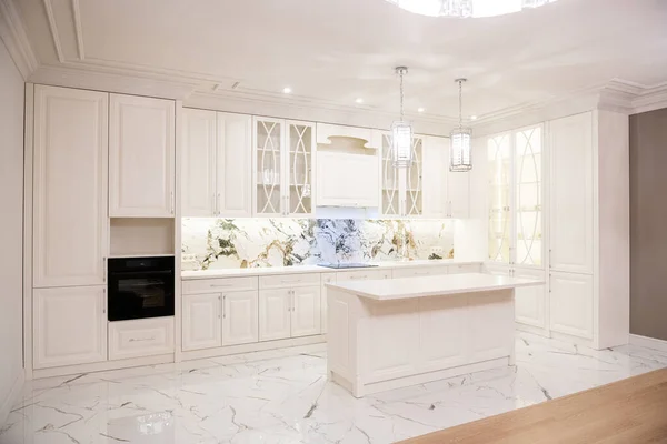 New Clean Kitchen People White Color Natural Tree —  Fotos de Stock
