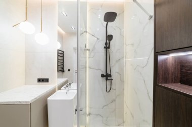 modern banyo iç tasarımı beyaz