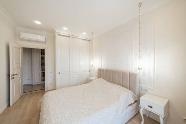 Dinlenme odasının modern iç tasarımı.