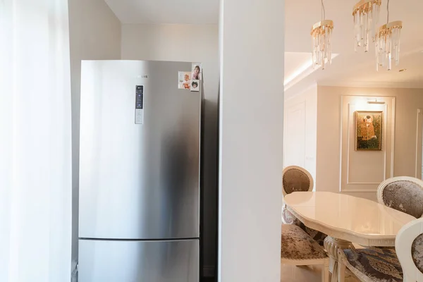 Modern Interior Design Apartment New Refrigerator — Foto Stock