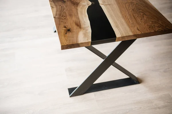 Table Made Natural Wood Black Epoxy — Stock Photo, Image