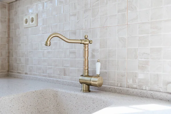 Stylish Designer Metal Kitchen Water Faucet — 스톡 사진
