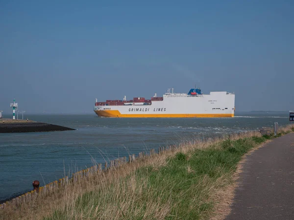 Terneuzen Países Bajos Abril 2022 Grimaldi Lines Conro Ship Grande —  Fotos de Stock