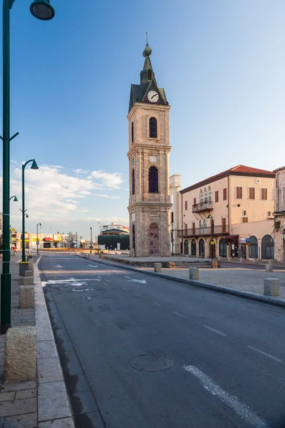 Jaffa eski şehrin eski Camii ile sabah görünümünü foregr üzerinde