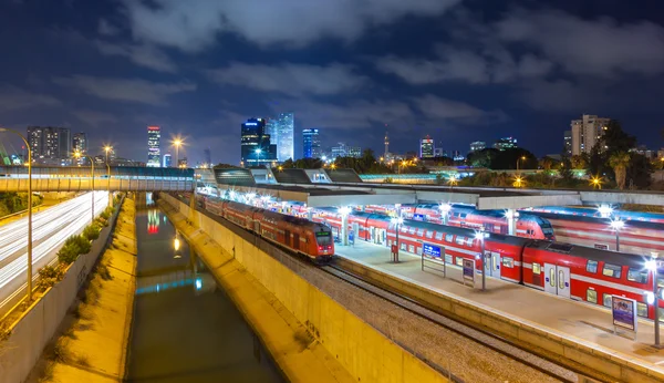 tel Aviv kentsel gece görünümü