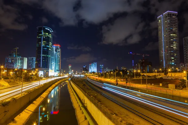 Kentsel gece görünümü — Stok fotoğraf