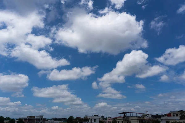 Juillet 2020 Dehradun Uttarakhand Inde Différentes Formes Nuages Blancs Formant — Photo