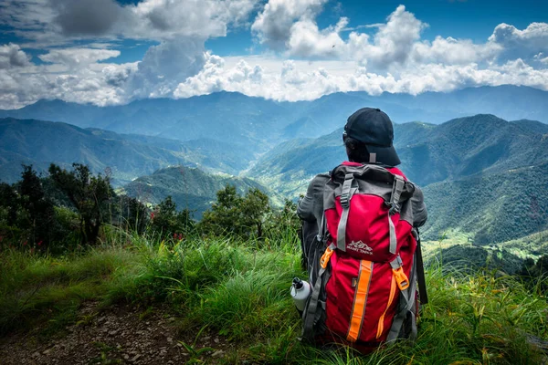 September 16Th 2021 Uttarakhand India Solo Hiker Hikers Backpack Looking — Stock fotografie