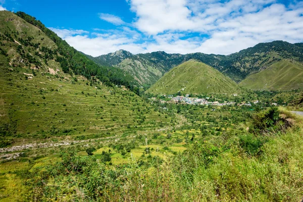 Wide Angle Shot Village Mountains Lower Himalayan Region Uttarakhand State — 图库照片