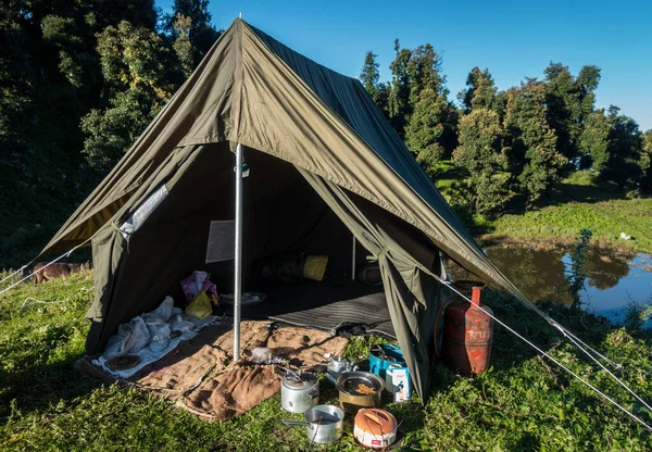 September 16Th 2021 Nagtibba Mountain Uttarakhand India Outdoor Kitchen Tent — стоковое фото