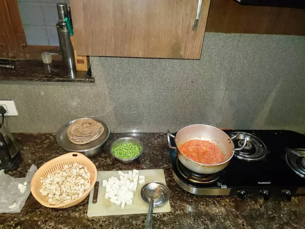 Legumes Picados Fatiados Balcão Cozinha Preparação Para Cozinhar Matar Paneer — Fotografia de Stock