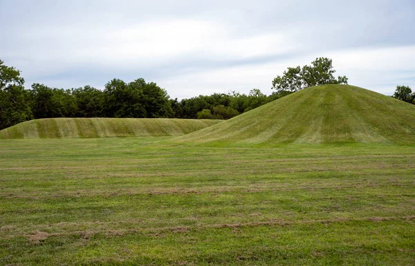 Mound City Ancient Hopewell Culture Burial Mounds One Circular One — Stok fotoğraf
