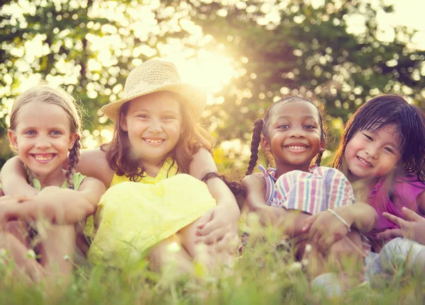 Children in a park — Stock Photo, Image