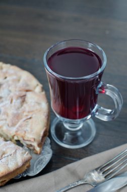 Komposto ve elmalı turta