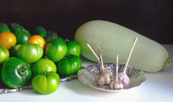 Tomates vertes, ail et courge — Photo