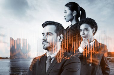 Yeni risk sermayesi ve yüksek teknoloji üzerinde çalışan bir grup iş arkadaşı riskleri tahmin etmeye ve olası kazanç artışlarını tahmin etmeye çalışıyor. Singapur arkaplanının hologram şeması.