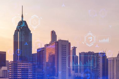 Parlak teknolojik süreç hologramı, günbatımında Kuala Lumpur 'un göksel panoramik şehir manzarası. KL, Malezya, Asya 'daki en büyük yenilikçi teknoloji merkezidir. Çoklu pozlama.