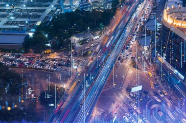 FOREX, Güneydoğu Asya 'daki borsa araştırmacıları için geliştirilmiş bir yer olan Bangkok' taki yoğun yol trafiğinin hologramını çizdi. Temel analiz kavramı. Çift pozlama.