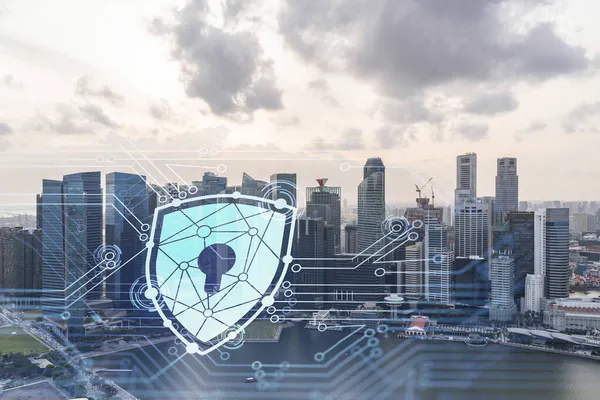 Asya, Singapur 'un günbatımı panoramik şehir manzarasında Padlock' un hologramı. Siber güvenlik istihbaratı kavramı. Çoklu pozlama.