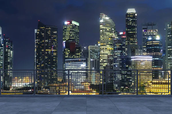 Panoramic Singapore skyline view, concrete observatory deck on rooftop, night time. Asian corporate and residential lifestyle. Financial city downtown, real estate. Product display mockup empty roof — Stock Photo, Image