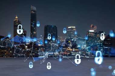 Beton teraslı çatı, Bangkok gece silueti. Müşterileri gizli bilgilerden korumak için siber güvenlik kavramı. IT hologram asma kilit simgeleri. Şehir merkezinde. Çift pozlama.