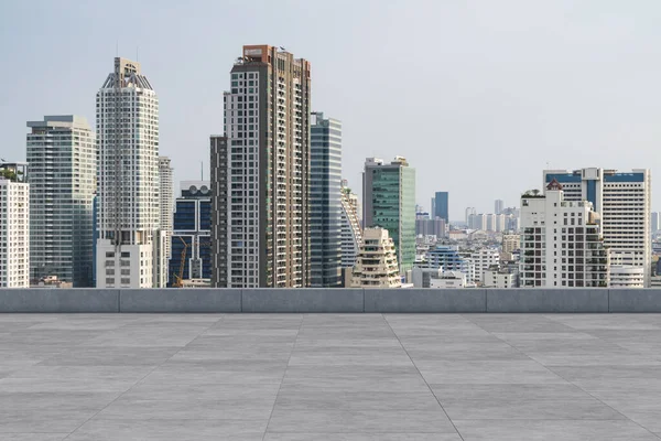 Panoramic Bangkok skyline view, concrete observatory deck on rooftop, daytime. Luxury Asian corporate and residential lifestyle. Financial city downtown, real estate. Product display mockup empty roof — Stock Photo, Image