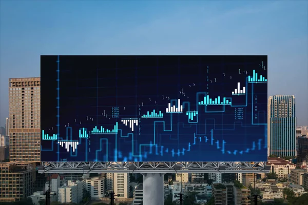 ビルボード上でFOREXグラフホログラムを成長させ、日没時にバンコクの空中パノラマの街並み。東南アジアにおける株式・債券取引。ファンド・マネジメントの考え方. — ストック写真