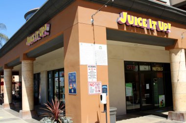 Riverside California 27 Mart 2021 Meyve Suyu Dükkanı