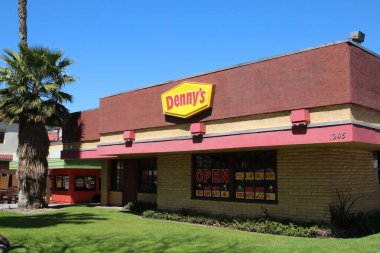 Riverside California 27 Mart 2021 Denny 's Yemek Restoranı