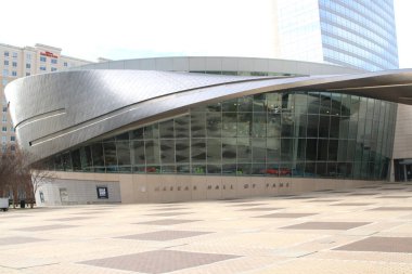 Charlotte, NC-USA 17 Mart 2020 Iconic Nascar Racing Hall of Fame in Uptown Charlotte.