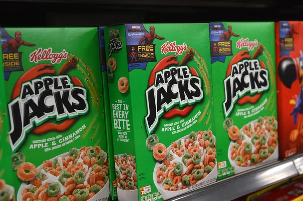 Columbus Ohio Usa June 2019 Kellogg Apple Jacks Featured Cereal — Stock Photo, Image