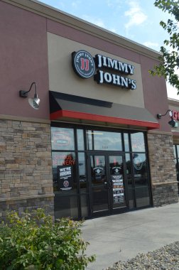 Columbus, Ohio 24 Temmuz 2017: Jimmy John 'un Gurme Sandviç Restoranı. Jimmy John 's hızlı teslimatlarıyla ünlüdür..