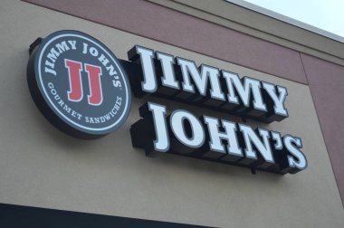Columbus, Ohio 24 Temmuz 2017: Jimmy John 'un Gurme Sandviç Restoranı. Jimmy John 's hızlı teslimatlarıyla ünlüdür..