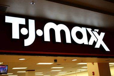 Silver Springs, MD / USA 7 Mart 2019, TJ Maxx, TJX Company 'nin sahibi olduğu bir Amerikan mağaza zinciri..