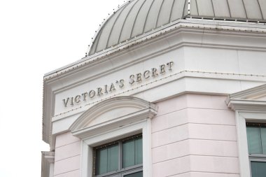 Columbus, Ohio / ABD 28 Şubat 2019: Victoria 's Secret, dünya çapında birden fazla yeri olan üst sınıf kadın iç çamaşırları için popüler bir marka perakendecisi..