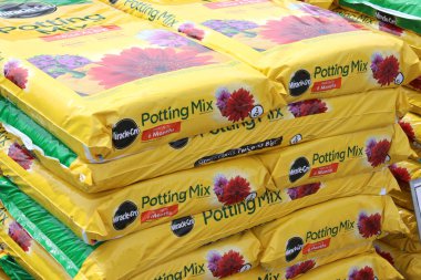 Pickerington, OH / USA 11 Nisan 2019: Performans Konteynırı Karışımı