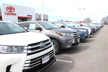 Columbus, OH / USA April10,2019: Toyota Motor Corporation, Toyota, Aichi, Japonya merkezli çok uluslu otomotiv üreticisi..