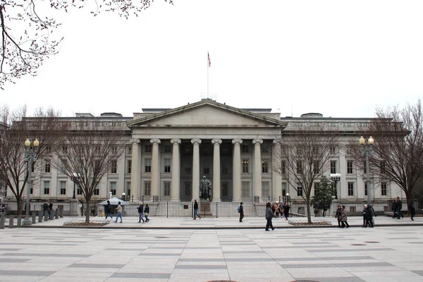 2019年3月8日 华盛顿特区 美国财政部大楼 北入口 宾夕法尼亚大道 财政部是美国政府的一个行政部门 — 图库照片