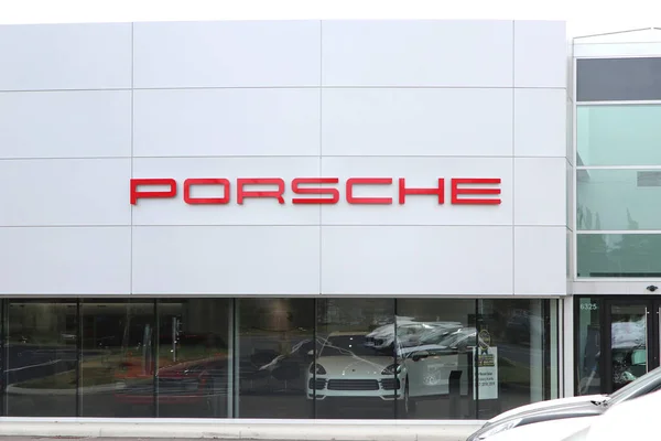 Columbus Ohio Março 2022 Mag Automotive Porsche Dealership — Fotografia de Stock