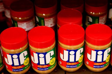 Columbus, Ohio 12 Kasım 2019: JIF Fıstık Ezmesi yerel bakkallarda sergileniyor.