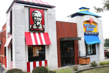 Columbus, OH / USA April10,2019: Kentucky Fried Chicken (KFC), dünyanın en büyük ikinci restoran zinciri..