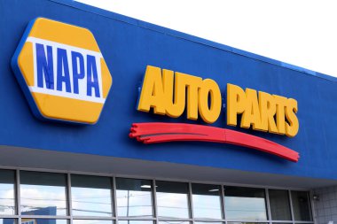 Columbus, Ohio-ABD 7 Mayıs 2020 Napa Otomobil Parça Mağazası.