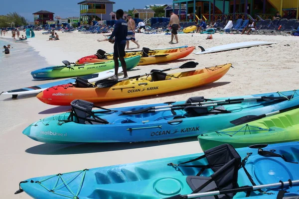 Bahamas Half Moon Cay Mai 2022 Kayaks Colorés Posés Long — Photo