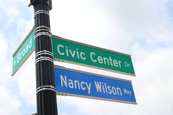 Columbus Ohio June 2022Street Sign Lleva Nombre Famosa Cantante Jazz —  Fotos de Stock