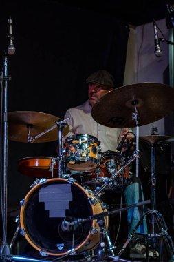 Madrid, İspanya. 19 Mart 2022. İrlanda Dans Şovu. Madrid 'deki Sala Galileo Galilei' de İrlandalı Treble grubunun canlı müziği..