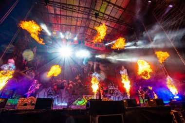 Alman müzik grubu Powerwolf 'un Power Metal konseri, Villena, Alicante' deki Rock Efsaneleri Festivali 'nin XV versiyonunda.