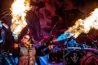 Alman müzik grubu Powerwolf 'un Power Metal konseri, Villena, Alicante' deki Rock Efsaneleri Festivali 'nin XV versiyonunda.