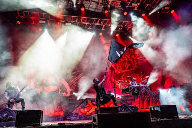 Alman müzik grubu Powerwolf 'un Power Metal konseri, Villena, Alicante' deki Rock Efsaneleri Festivali 'nin XV versiyonunda.