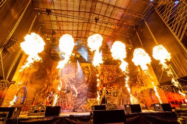 Alman müzik grubu Powerwolf 'un Power Metal konseri, Villena, Alicante' deki Rock Efsaneleri Festivali 'nin XV versiyonunda.